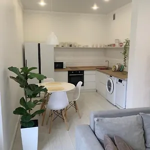 https://stilnaya-2-h-comnatnaya-jk-bravo.hotels-in-astana.com